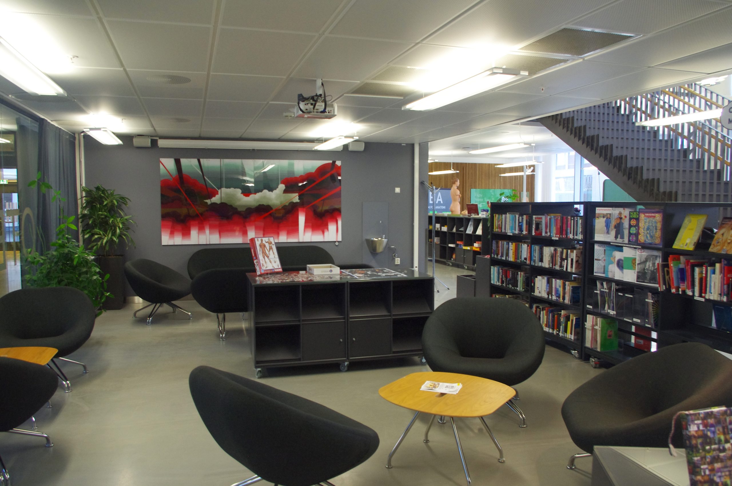 Øya-biblioteket Image of the entrance to Øya library